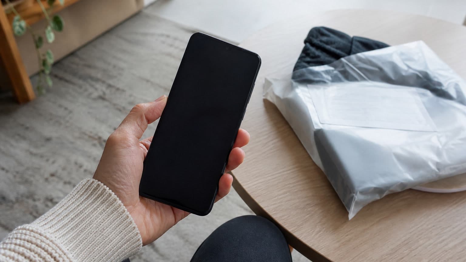 Vinted Custom Shipping Scam: Fake Tracking Red Flags